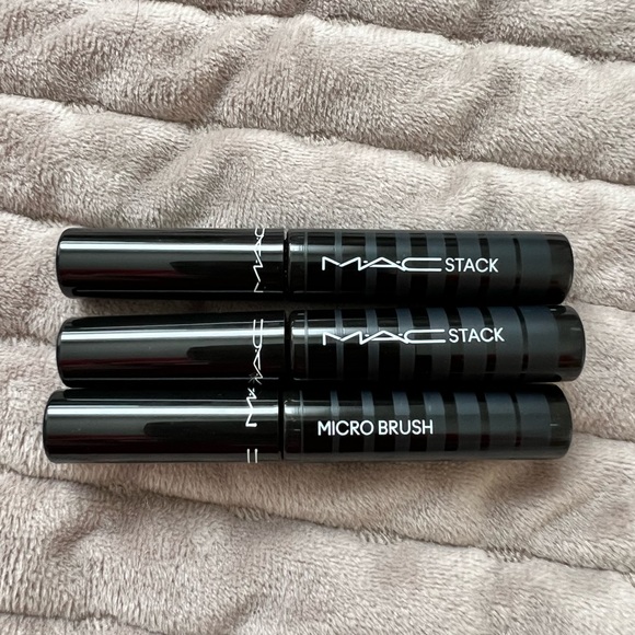 MAC Cosmetics Eye, Face, and Lip Variety Pack (12 pieces) - Picture 6 of 16